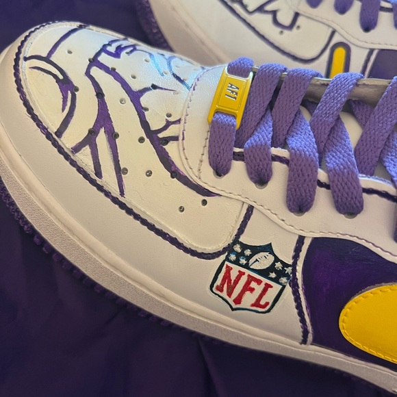 Custom Hand Painted SKOLAF1 Size 10 - Nike Air Force 1 '07 High Triple White - Picture 7 of 12